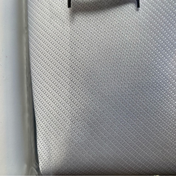 Hi-Tie Mens Grey Silver Tie Set with Pocket Square & Cufflinks - Picture 6 of 8